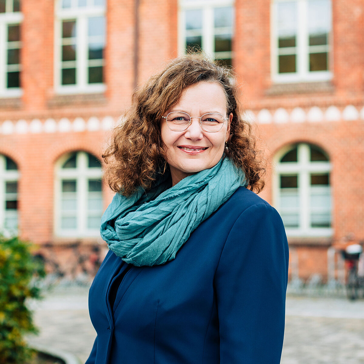 Dr. Stefanie Averbeck-Lietz